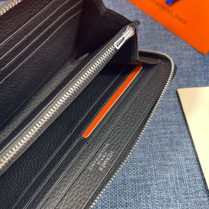 HM SILK'IN HOLED WALLET 19 BLACK GRAINED CALFSKIN