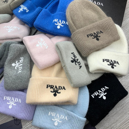 BEANIE HAT IN SOLF PINK WOOL 108751