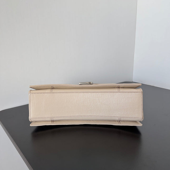 CRUSH CHAINED BAG 25 IN BEIGE QUILTED LAMBSKIN SILVER HARDWARE