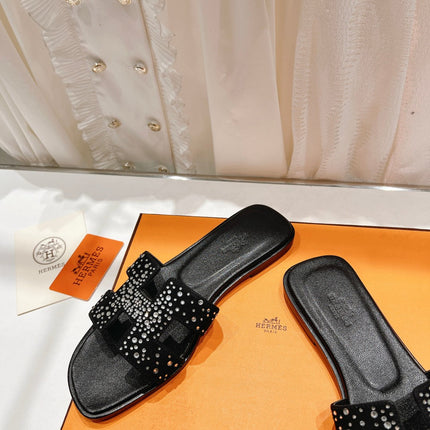 0RAN SANDAL BLACK LAMBSKIN ATTACH CRYSTALS