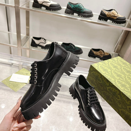 GUCCI 26S LACE-UP SHOES IN BLACK CALFSKIN