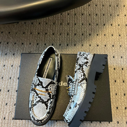 CARTER MID-HEEL 5 CM LUG LOAFER IN WHITE MIX BLACK GRAINED LAMBSKIN