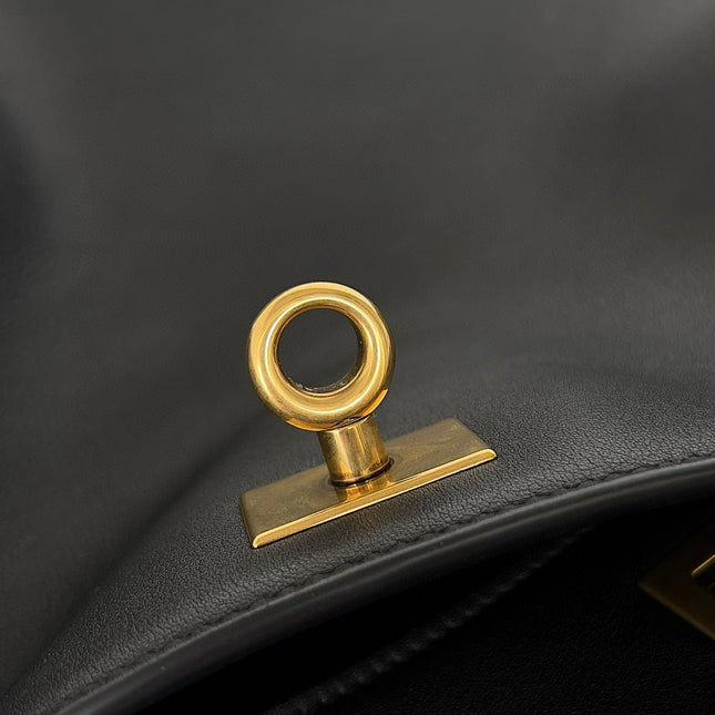 RODEO MEDIUM BAG 35 IN BLACK SMOOTH CALFSKIN GOLD HARDWARE