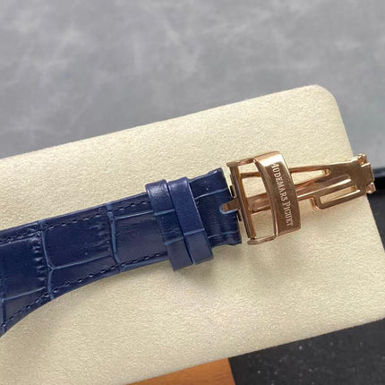 AUDEMARS PIGUET ROYAL OAK SELFWINDINGBLUE DIAL