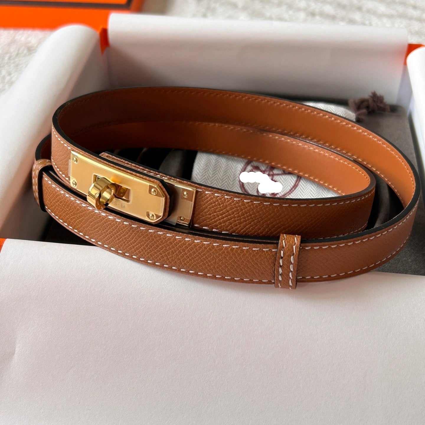 KELLY BELT IN LIGHT BROWN CALFSKIN GOLD LOCK HARDWARE