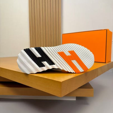 HERMES 26S TRAIL SNEAKER IN BLACK TECHNICAL FABRIC & LEATHER