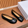 26S SPLIT-TOE BALLET FLATS IN BLACK CALFSKIN 25626