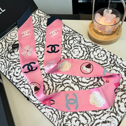 CHANEL 26S TWILLY SCARF 120 IN SILK 351036