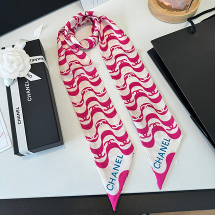 CHANEL 26S TWILLY SCARF 120 IN SILK 351059