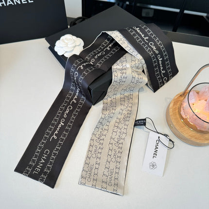 CHANEL 26S TWILLY SCARF 120 IN SILK 395875