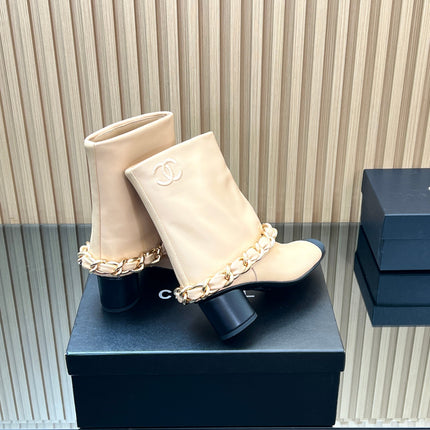 CHANEL 25S LOW BOOTS 65MM IN BEIGE CALFSKIN GOLD HARDWARE