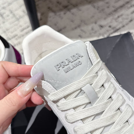 PRADA 25S MEN SNEAKERS LOGO IN WHITE AND MULBERRY NUBUCK AND CANVAS