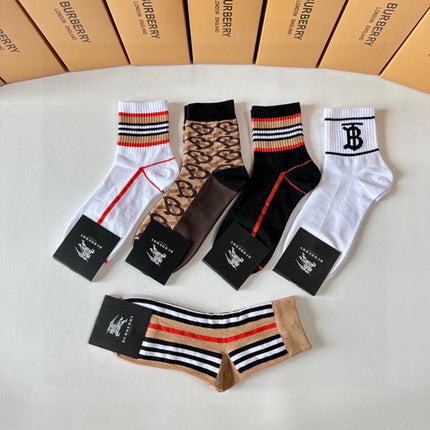 BURBERRY 26S ANKLE SOCKS 502290 (1 BOX)