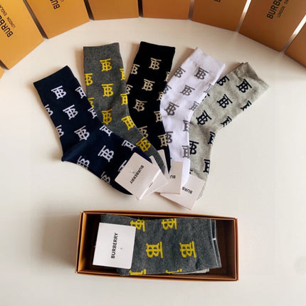 BURBERRY 26S CREW SOCKS 208891 (1 BOX)