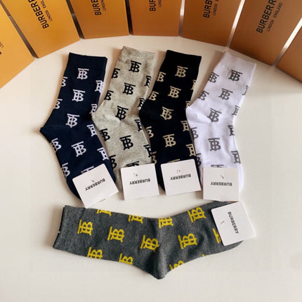 BURBERRY 26S CREW SOCKS 208891 (1 BOX)