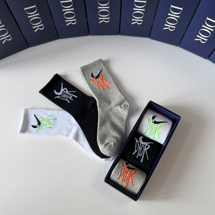 DIOR 26S CREW SOCKS 370244 (1 BOX)
