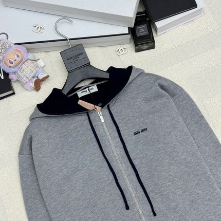 MIUMIU CARDIGAN STYLE 810