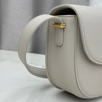 DIOR 26S MEDIUM MEDAILLON FLAP BAG 23 IN LIGHT GRAY GRAINED CALFSKIN GOLD HARDWARE