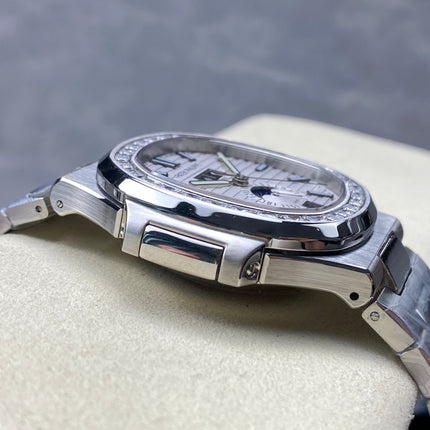 NAUTILUS STEEL ATTACHED DIAMOND BEZEL WHITE DIAL
