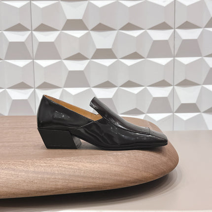 BOTTEGA VENETA 26S VENTURA LOAFERS 40 MM BLACK GLOSSY CALFSKIN