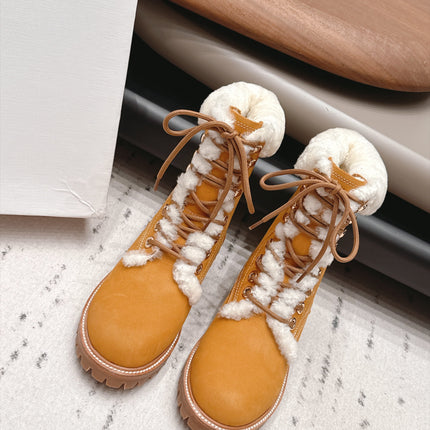 CELINE 26S LACE UP ANKLE BOOTS 40 MM IN TAN SUEDE AND WHITE SHEARLING