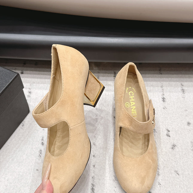 CHANEL 26S MARY JANE BLOCK HEEL PUMPS 80 MM IN BEIGE SUEDE