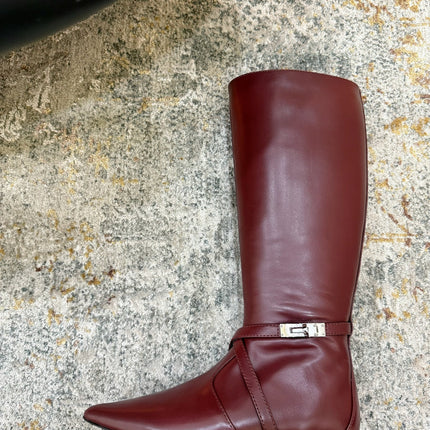 HM 26S FLAT KNEE-HIGH BOOTS IN WINE RED CALFSKIN