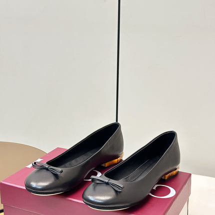 GUCCI 26S ROUND TOE BALLET FLATS IN BLACK LAMBSKIN