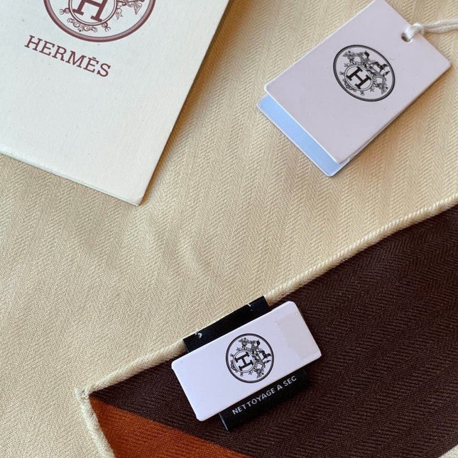 HERMES 26S SCARF 140 IN SILK AND CASHMERE 496036
