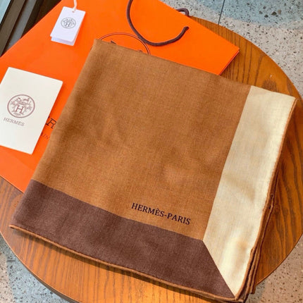 HERMES 26S SCARF 140 IN SILK AND CASHMERE 496037