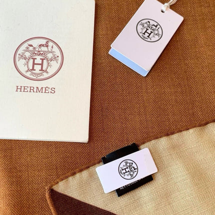 HERMES 26S SCARF 140 IN SILK AND CASHMERE 496037