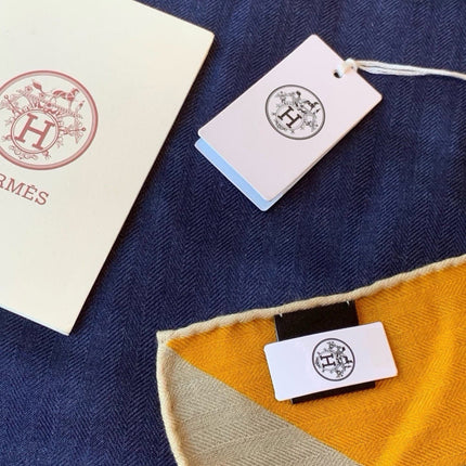 HERMES 26S SCARF 140 IN SILK AND CASHMERE 496038