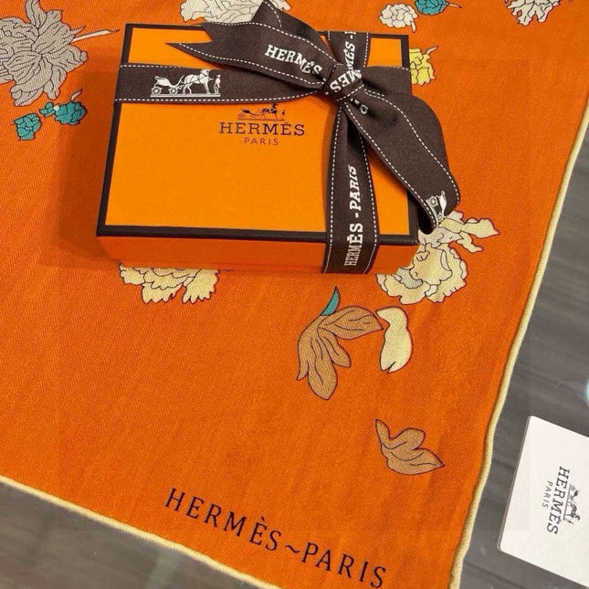 HERMES 26S SCARF 140 IN SILK AND CASHMERE 496065