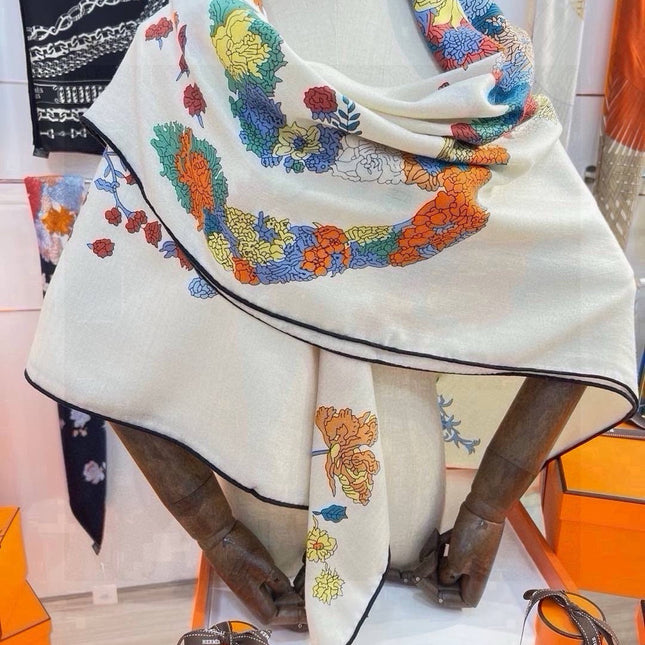 HERMES 26S SCARF 140 IN SILK AND CASHMERE 496067