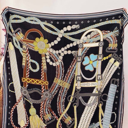 HERMES 26S PATTERNED SCARF 135 IN SILK AND CASHMERE 502435