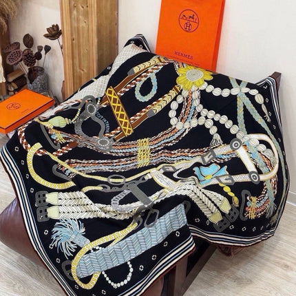 HERMES 26S PATTERNED SCARF 135 IN SILK AND CASHMERE 502435