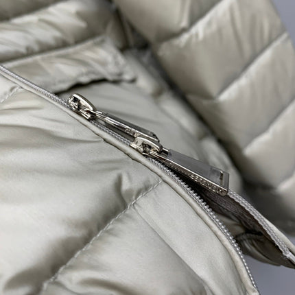 MONCLER 26S SHORT DOWN JACKET 791