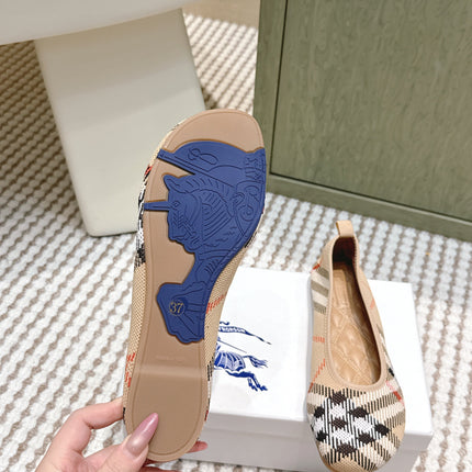 BURBERRY 26S BALLET FLATS IN BEIGE AND BLACK KNIT