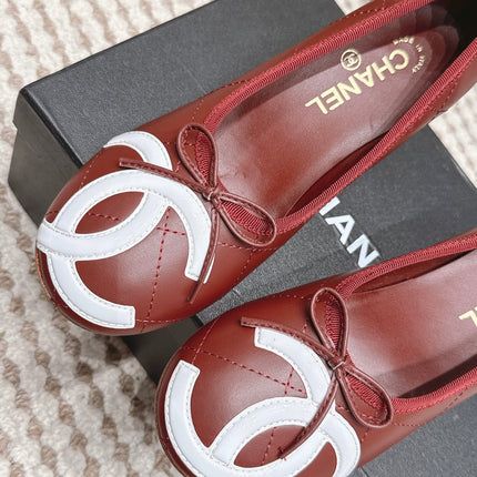 CHANEL 26S PEARL HIGH HEELS 55 MM IN DARK RED CALFSKIN WITH WHITE CC LOGO