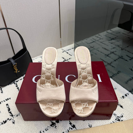 GUCCI 26S CRYSTAL-HEEL SANDALS 100 MM IN BEIGE SATIN