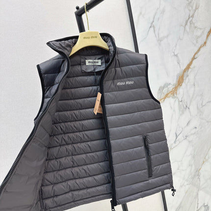 MIUMIU DOWN VEST 99400