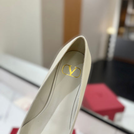VALENTINO 26S BALLET FLATS IN CREAM WHITE SMOOTH CALFSKIN