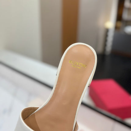 VALENTINO 26S SANDALS IN WHITE SMOOTH CALFSKIN WITH GOLD HARDWARE
