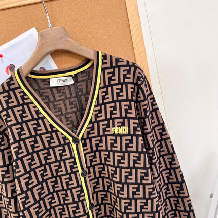 FENDI 26S V-NECK KNIT CARDIGAN 533