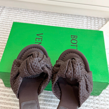 BOTTEGA VENETA 26S BOW KNOT HEEL SANDALS 90 MM IN DARK BROWN LAMBSKIN