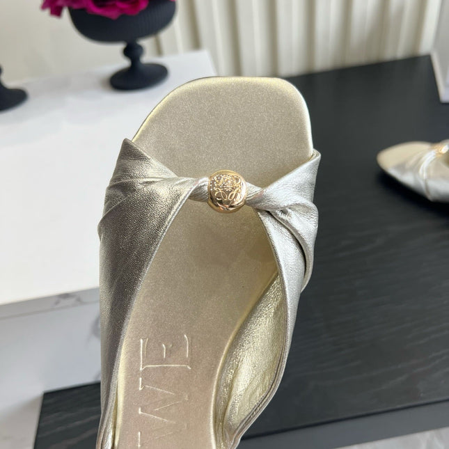 LOEWE 26S SANDALS IN SILVER LAMBSKIN