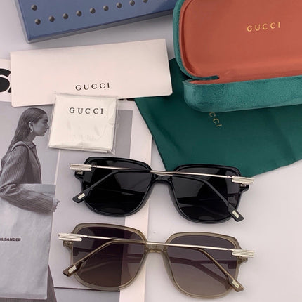 GUCCI 26S SQUARE FRAME IN METAL 426580