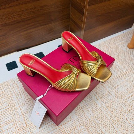 VALENTINO 26S BLOCK-HEEL SANDALS 65 MM IN METALLIC GOLD CALFSKIN