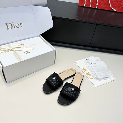 DIOR 26S SLIDE SANDALS IN BLACK QUILTED CALFSKIN WITH BOW