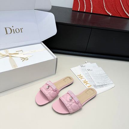 DIOR 26S SLIDE SANDALS IN PINK QUILTED CALFSKIN WITH BOW